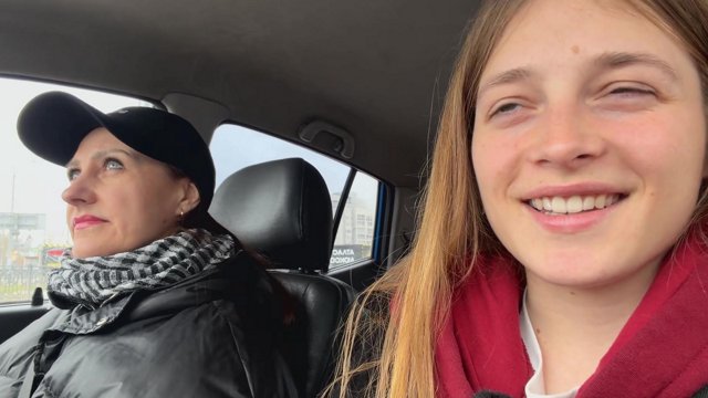 WALKING IN EKATERINBURG AND LOOKING FOR A CAR FOR MY MOM 🤓