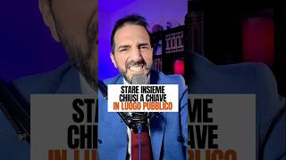 Stare insieme nei bagni di un luogo pubblico...