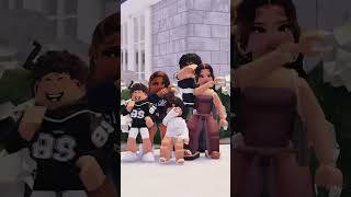 our entire family did this dance! 💃✨ #berryave #roblox #robloxrp #berryavenue