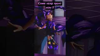 Lily falls down while angry chase in Poppy Playtime 5